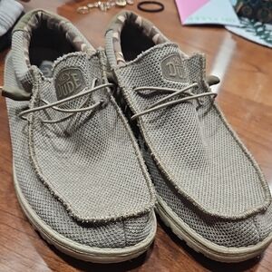 Hey Dude Men's Casual Tan Shoes